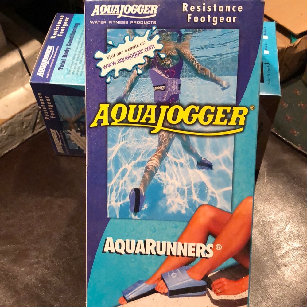 Aqua runners resistive foot gear